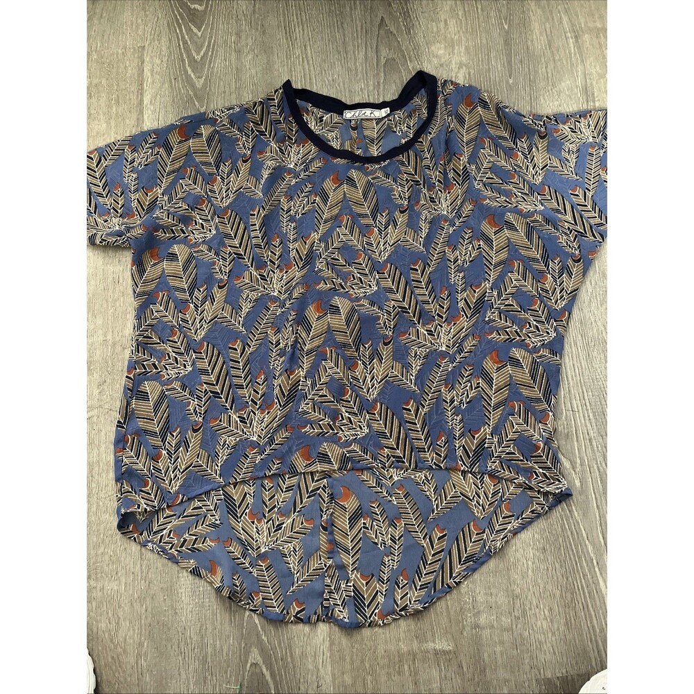 Chloe K Women’s Hi Lo Blouse W/feather Print Sheer Size XS